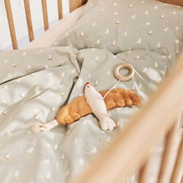 May sangfugl mobile, Dear April