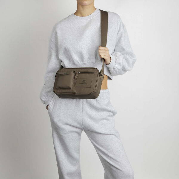 DarlaMBG Crossb., monochrome walnut DarlaMBG Crossb., monochrome walnut, Markberg