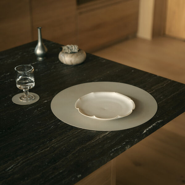 Nupo d&aelig;kkeserviet Circle L, oyster white, LIND DNA