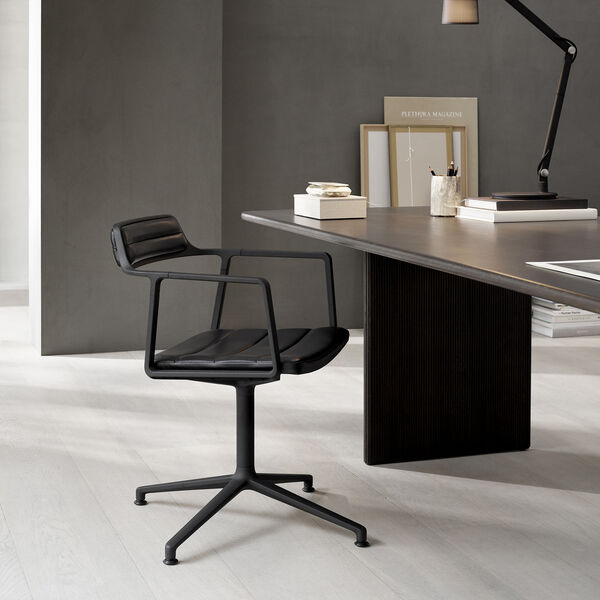 VIPP452 drejestol med gulvglidere, sort/sort, Vipp