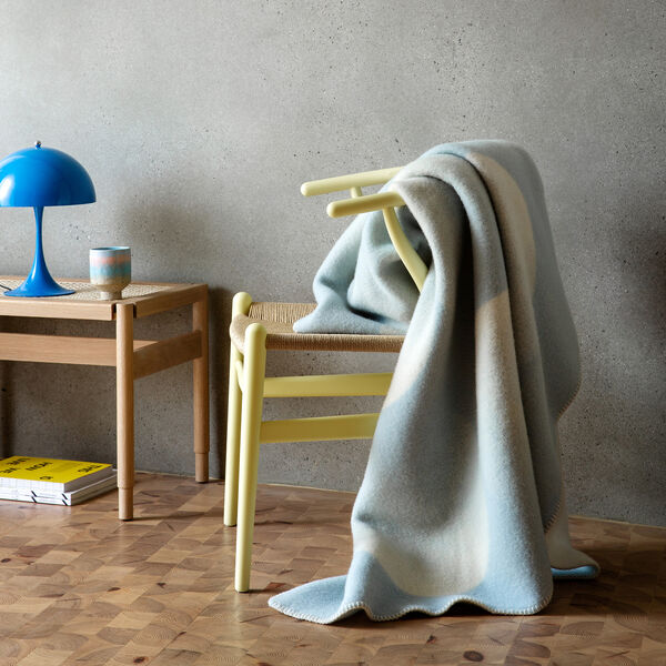 MOON Throw, crescent blue, R&oslash;ros Tweed