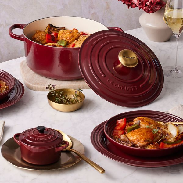 Signature rund st&oslash;bejernsgryde &Oslash; 24 cm, garnet, Le Creuset