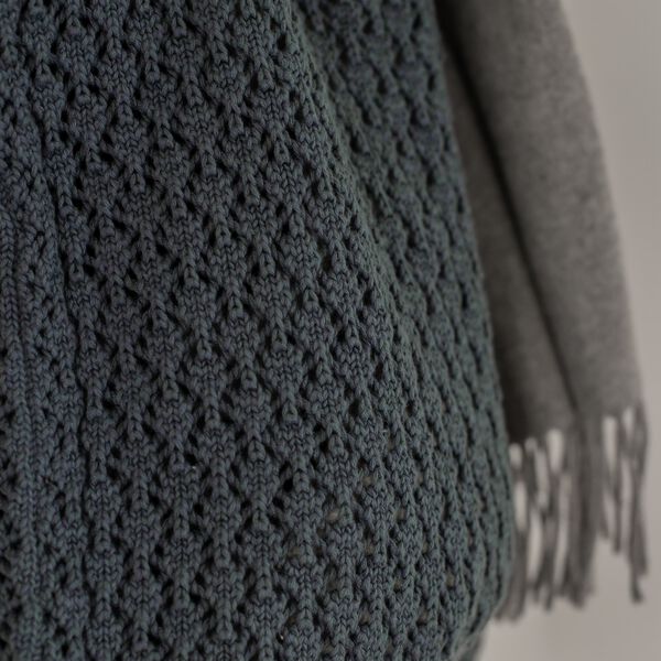 Strikket Net, dark grey, By LOHN