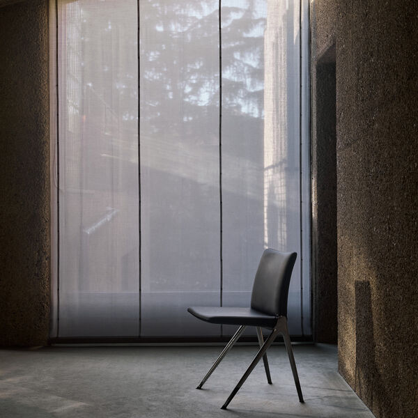 Kape Chair IF7, Noble 101/aluminium, &Tradition