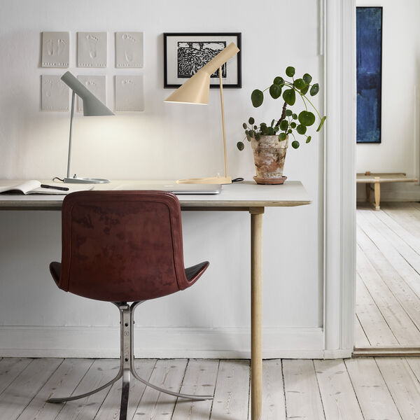 AJ bordlampe, soft lemon, Louis Poulsen