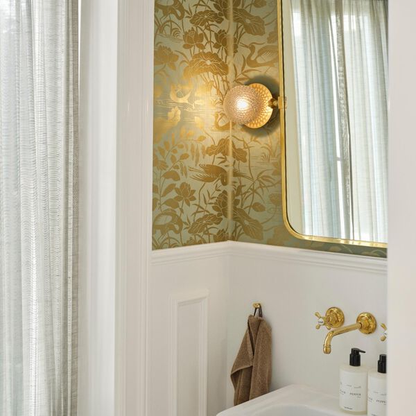 Liila 1 Small Wall Lamp, nordic gold/optic clear, Nuura