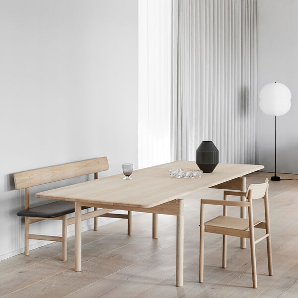 Post Table spisebord 225 cm, soap treated oak Post Table spisebord 225 cm, soap treated oak, Fredericia Furniture