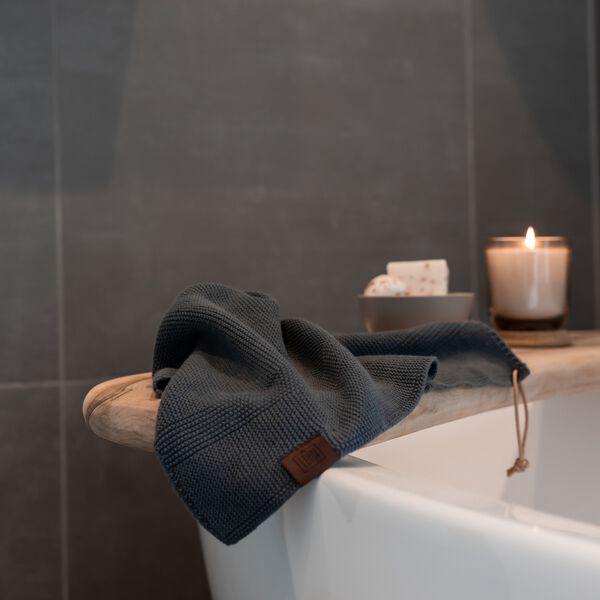 Strikket Håndklæde, dark grey, By LOHN