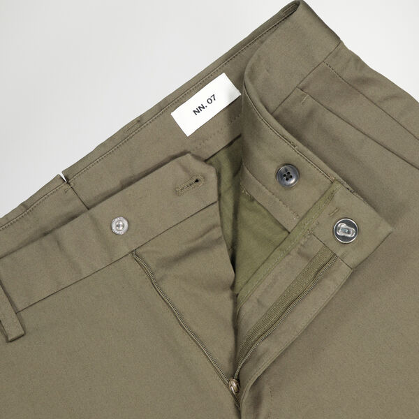 Theo 1420 Chino, capers, NN.07