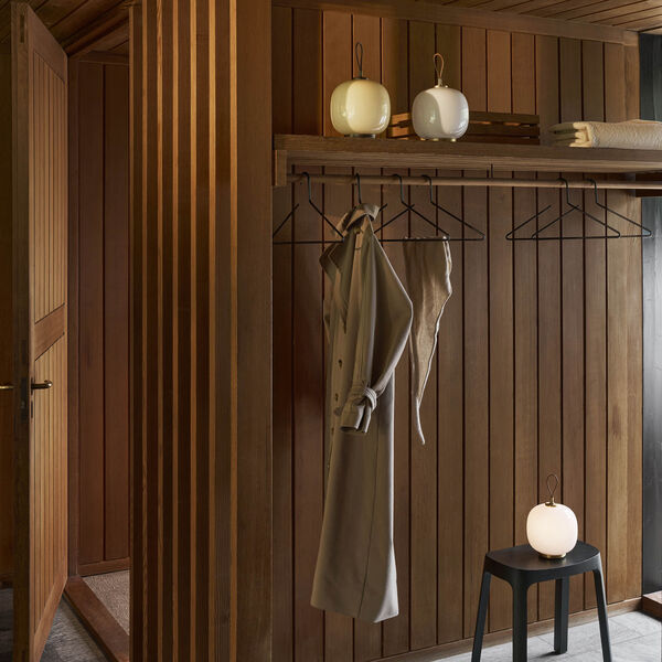 VL45 Radiohus Portable lampe, opal white, Louis Poulsen