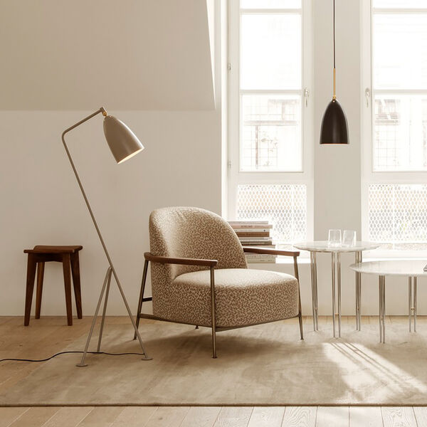 Gr&auml;shoppa Floor Lamp, warm grey semi matt, GUBI