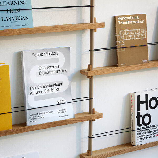Magazine Shelf 1152, oak Magazine Shelf 1152, oak, MOEBE