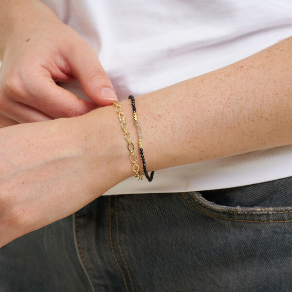 Lea armb&aring;nd m. &aelig;delstene, guldbelagt/black spinel, Pure by Nat