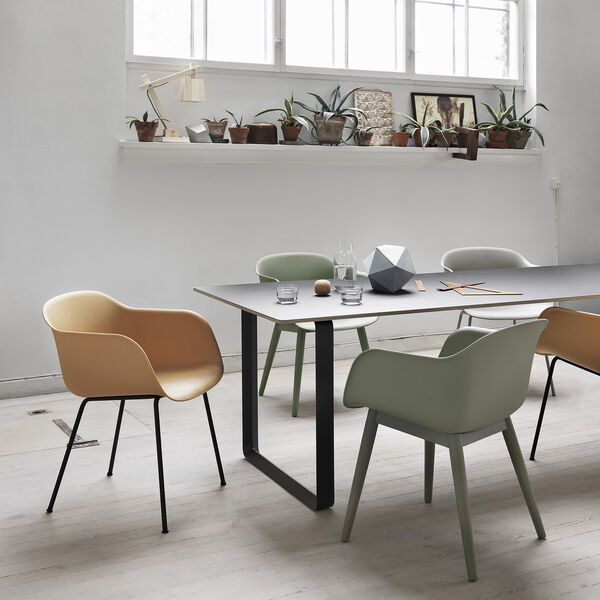 70/70 Table, black 70/70 Table, black, Muuto