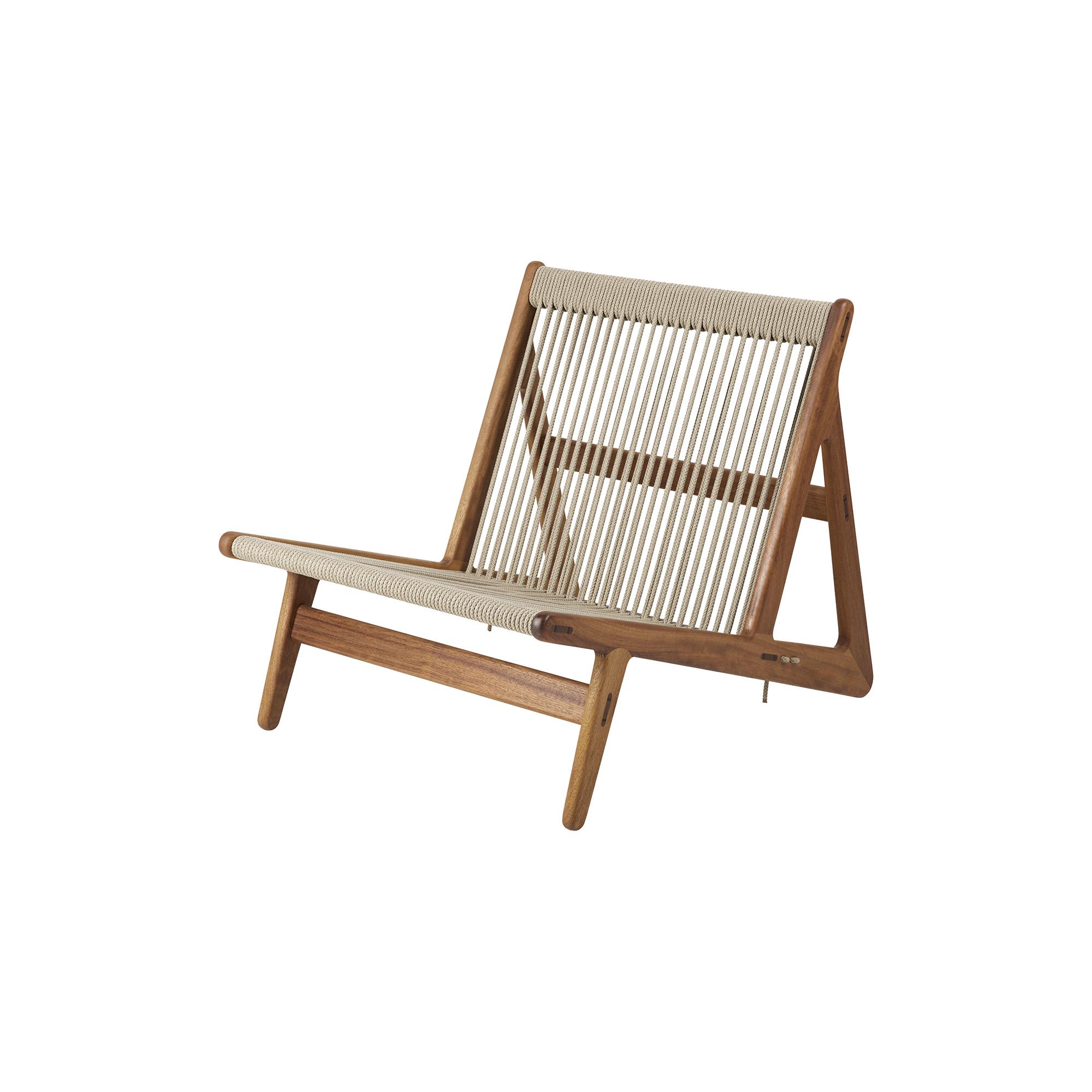 GUBI - MR01 Outdoor Initial Lounge Chair, oiled iroko/sunfire melange beige/sand - H: 69 x B: 65 x D: 88 cm.