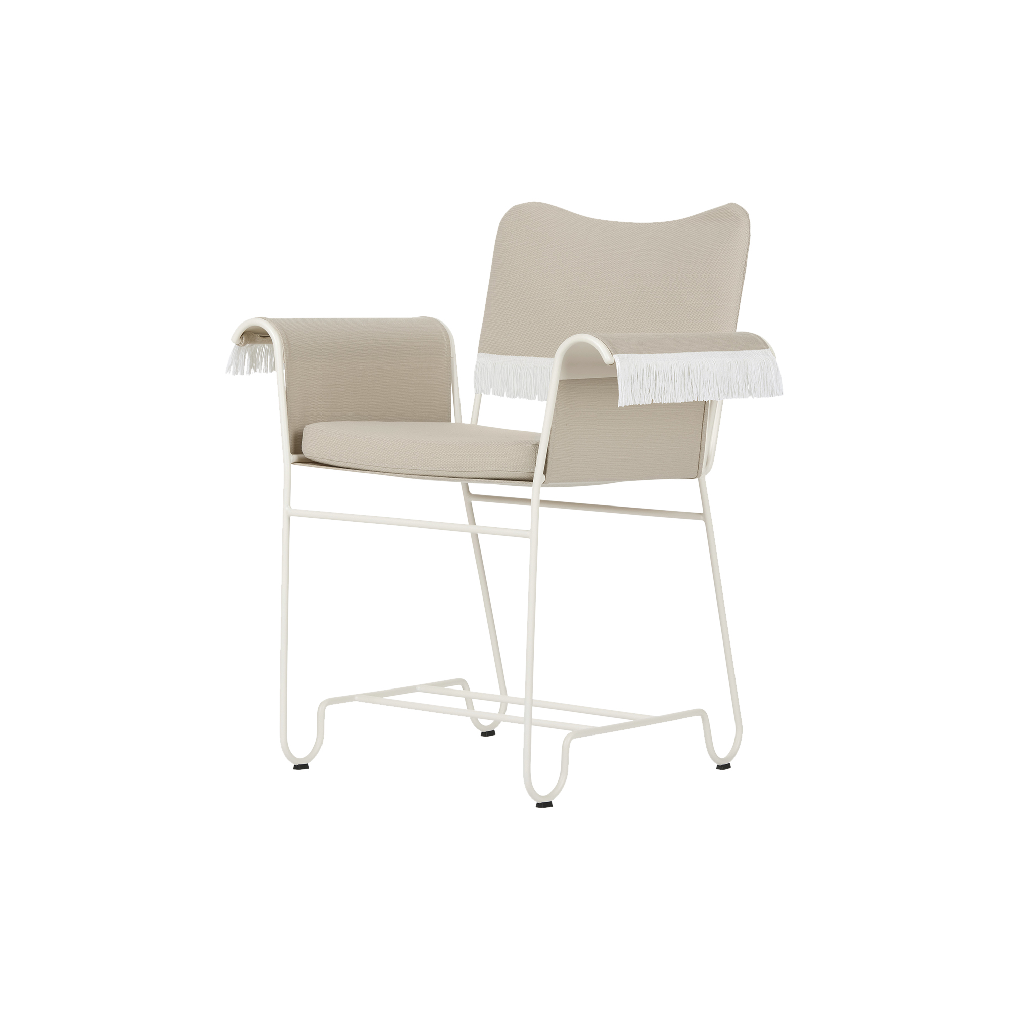 GUBI - Tropique Dining Chair with Fringes, Leslie Limonta 12/classic white semi matt - H: 86 x B: 71 x D: 58 cm.