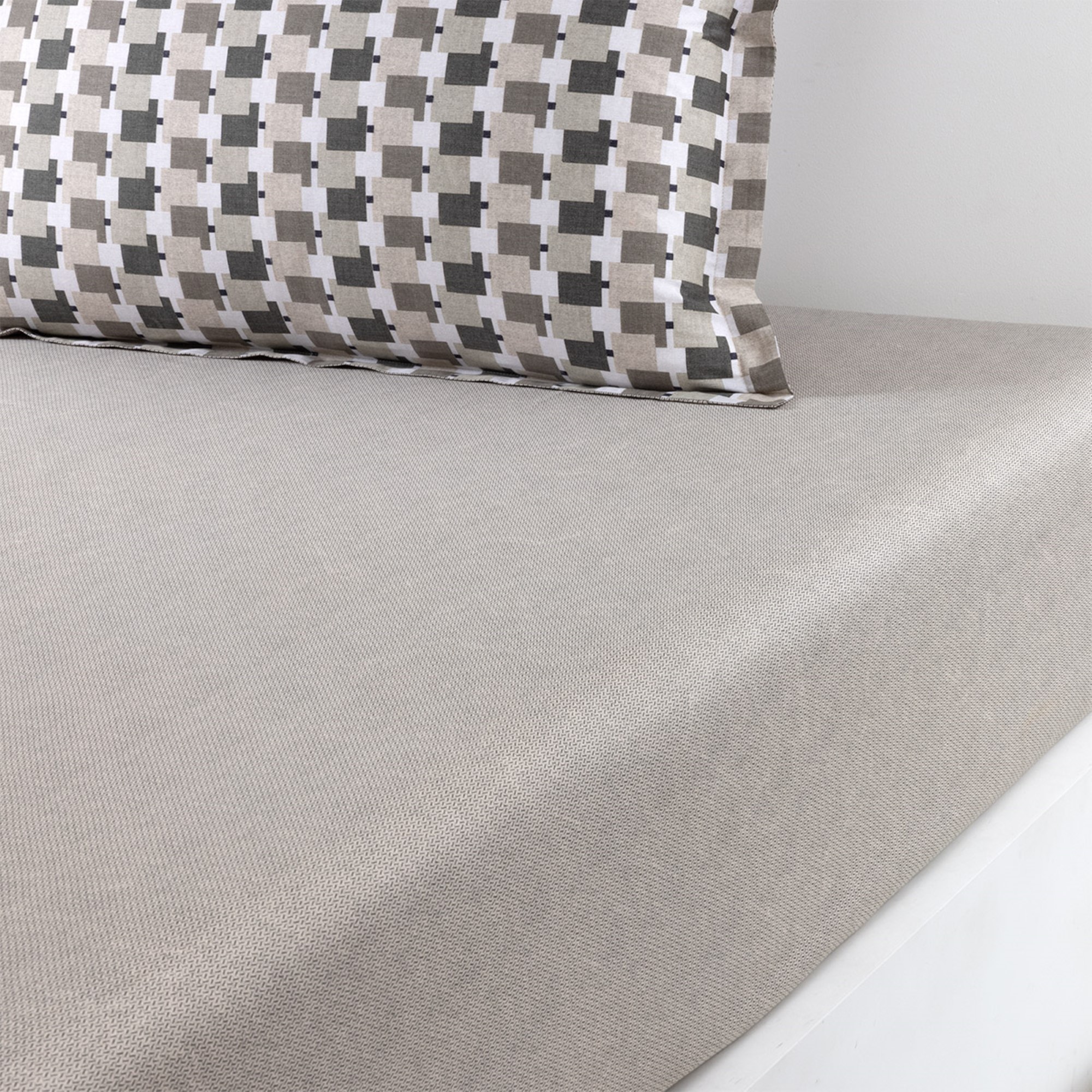 BOSS Home - Lucio fladt lagen